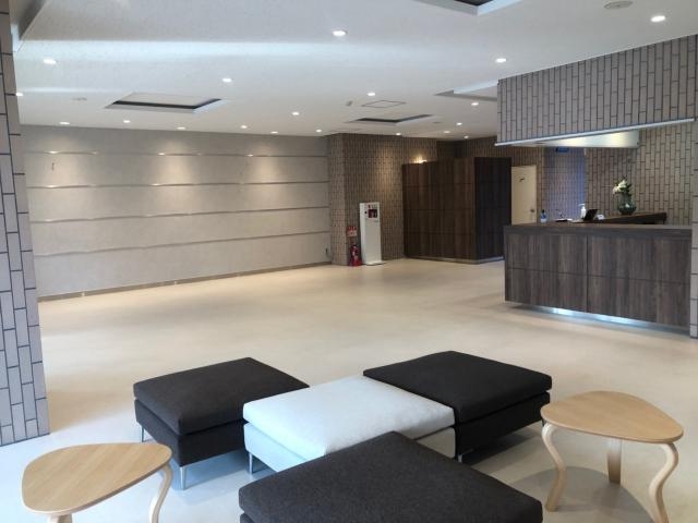 エスカール岩井フロント